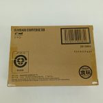 輸送箱の上面。商品名の印字とバーコード