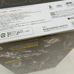 外箱の注意書きと販売元の表示を近くから写したところ