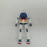 ガンダムを背中側から写したところ
