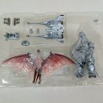 ブリスターに入った各フィギュアとパーツ