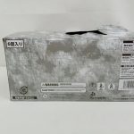 BOXの側面。『6個入り』の表示と販売元の表示、バーコード