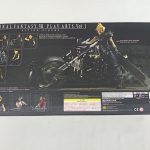 外箱の裏面。商品写真、シリーズの他のフィギュア、注意書きとバーコード