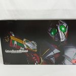 外箱の正面。「COMPLETE SELECTION MODIFICATION」のロゴとギャレンの絵