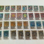 ラウズカードを並べた写真。4段に並んだカード