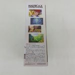 商品箱の側面。作品の場面写真と説明文