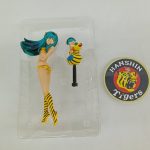 ブリスターの中のラムのフィギュアとテンの付いた支柱、HANSHIN Tigersの丸い台座