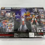 外箱の裏面。商品写真、注意書き、バーコード