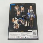 外箱の背面。フィギュアの写真と注意書き、バーコード