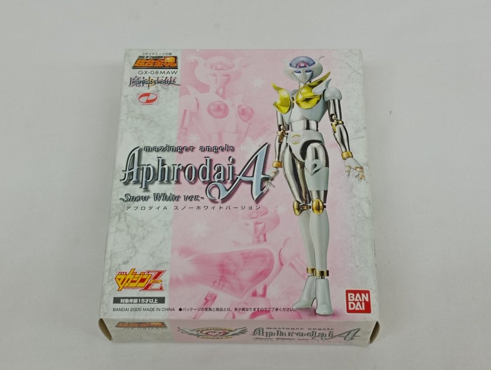 外箱の正面。「超合金魂 GX-08MAW」「Aphrodai A Snow White ver.」の文字と機体の絵