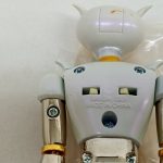 背中のアップ。「BANDAI」「MADE IN CHINA」の刻印