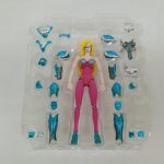 ブリスターに入ったジュネの素体と聖衣のパーツ