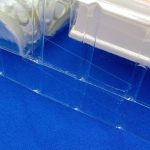 トレイの透明カバーのアップ