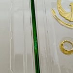 杖と金色の装飾パーツのアップ