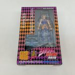 外箱の正面。「超像可動」「ナランチャ・ギルガ&エアロスミス」の文字と窓越しのフィギュア
