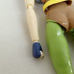 腰から脚にかけてを斜めから写した拡大。