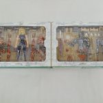 箱を見開きに開いた状態。左右の透明トレイにフィギュアとパーツが収まっています。
