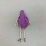 素体を背面から写したもの。腰まである紫の髪