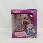 外箱の正面。透明の窓と『COCOA Halloween fantasy』の文字、中に入った人物のフィギュア