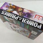 外箱の側面。縦書きの「POWER OF THE PRIMES」のロゴとキャラクターの絵が入っています。