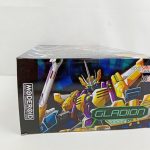 外箱を横倒しにした側面。ロボットのイラストと「GLADION」「MODEROID」「GOODSMILE COMPANY」の印字。