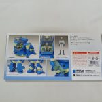外箱の背面。完成見本の写真、キットの説明、「株式会社ウェーブ」の表示とバーコードが印刷されています。