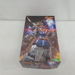 外箱を斜めから写したもの。『DECKERD & MAX CANNON』の文字と青い機体の絵