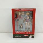 外箱の正面。窓から本体と付属パーツが見え、下に「figma SP-129 ネロ・クラウディウス レーシングVer.」の印字。