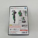 箱の裏面。作例の写真と説明、注意書き、右下にバーコード