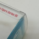 箱の角のアップ。「MAX Action Figure Series 05」の印字。