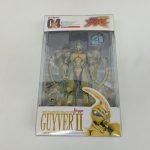 透明のパッケージの正面。黄色い装甲のキャラクターのフィギュアが入っていて「GUYVER II」の文字があります。