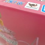 外箱の角。ONE PIECE、TAMASHII NATIONS、BANDAIのロゴ