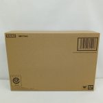 輸送箱の側面。METALBUILDと魂ウェブ商店のロゴ、バーコード、EVA-02 PRODUCTION MODEL[EVA2020]の印字