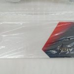 台座を写したところ。赤と黒の模様と『ZUIKAKU』の文字
