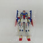 袋に入った本体の正面