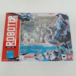 外箱の正面。ROBOT魂 SIDE MSのロゴとユニコーンガンダム(覚醒仕様)リアルマーキングVer.の窓越しの本体