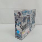 外箱の側面。真の可能性に目覚めた一角獣のキャッチコピーと機体の絵