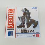 外箱の正面。ROBOT魂 SIDE MS RX-78NT-1 GUNDAM NT-1 ver. A.N.I.M.E.の表記とイラスト