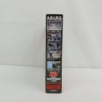 商品箱の細い側面。A.N.I.M.E.のロゴと機体の写真