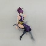 台座から外したフィギュア本体を正面から