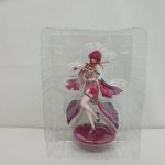 透明なブリスターに収まったフィギュア本体