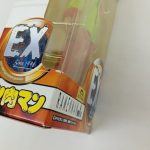 パッケージの下部の角。『EX』のロゴとキン肉マン、RAMENMANの文字