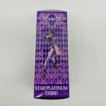 商品箱の反対側の側面。STAR PLATINUM THIRDの文字とキャラクターのイラスト