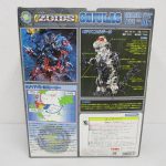 外箱の背面。機体のデータとバトルストーリーが載っています。