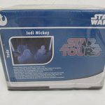 パッケージ背面。Jedi MickeyとYodaの説明があります。