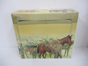 ドラゴン 1/6 WWII イースタンフロント1944 騎兵と馬のセットの外箱正面です。