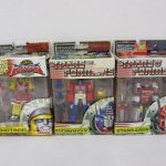 同じ出品の3箱を並べた正面。右の箱に CYBERTRON 5th COMMANDER STARSABER の印字があります。