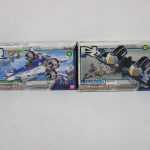 同じ出品の2箱を並べた正面。右の箱が本商品の UNM3 クロムチェスターγ です。