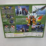 外箱背面。変形の手順と各部の説明があります。