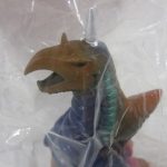 袋越しにバキシムの頭部を撮影しています。