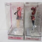 2つの箱を斜めから撮影。左の箱に LACUS CLYNE の印字があります。